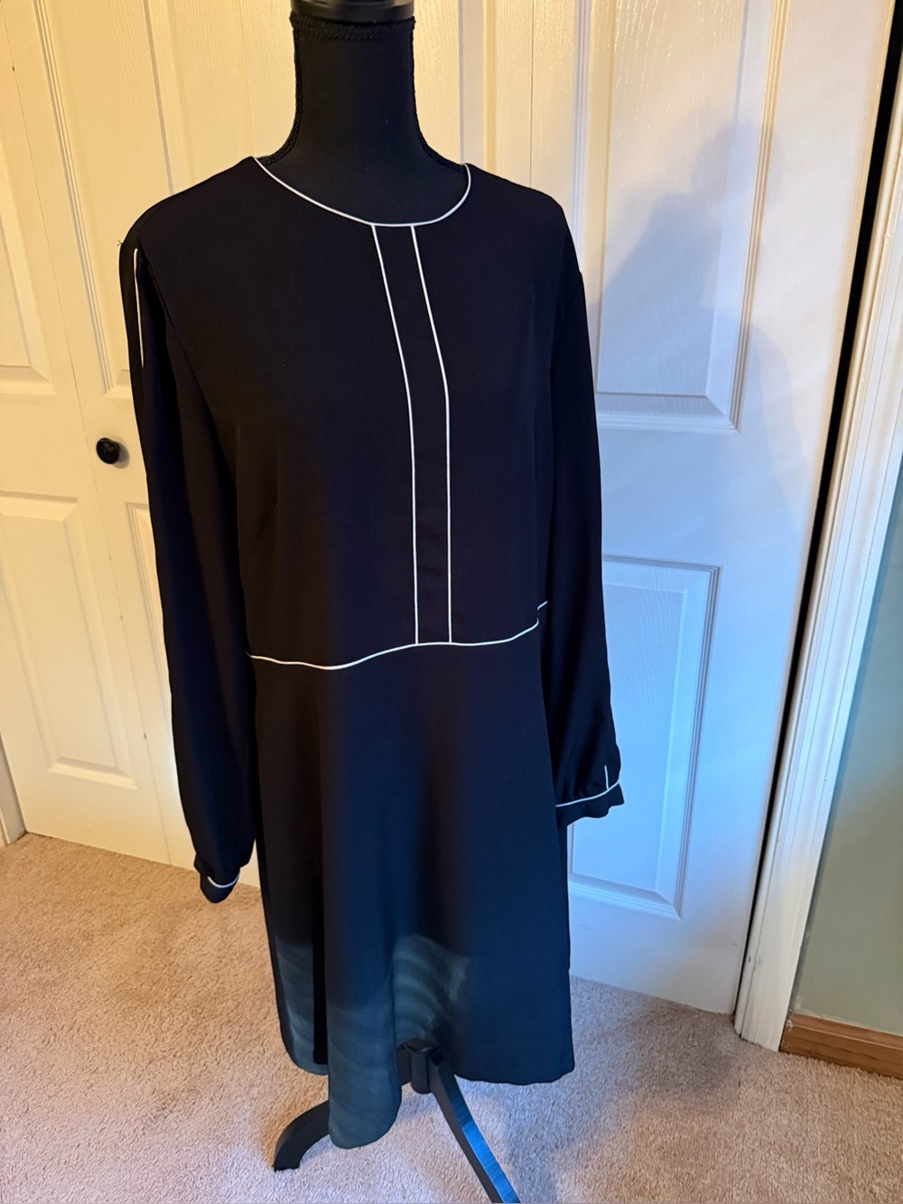 Black Long-Sleeve Shift Dress with White Piping